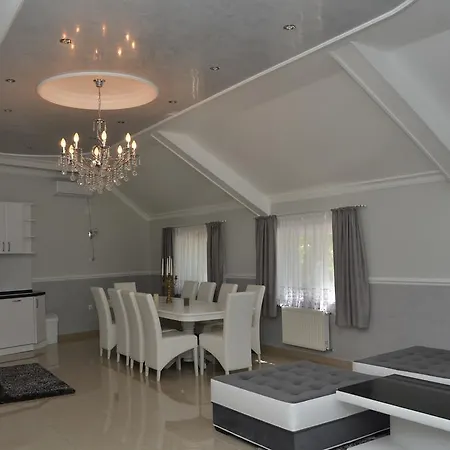 Apartman Royal Menex *