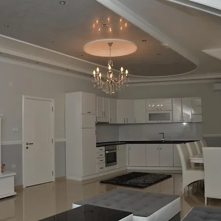 Royal Menex * Pozsarevác