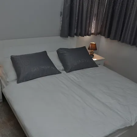 Apartman Royal Menex *