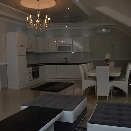 Royal Menex Apartman *