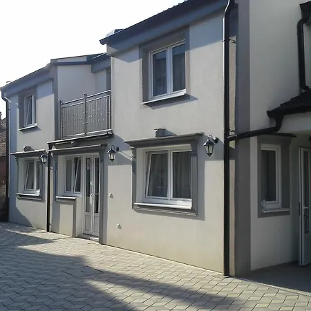 Royal Menex Apartman Pozsarevác