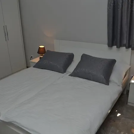 Royal Menex Apartman *