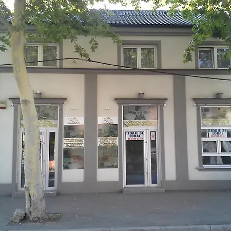 Royal Menex Apartman *