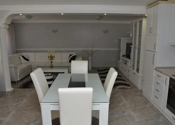 Royal Menex شقة *